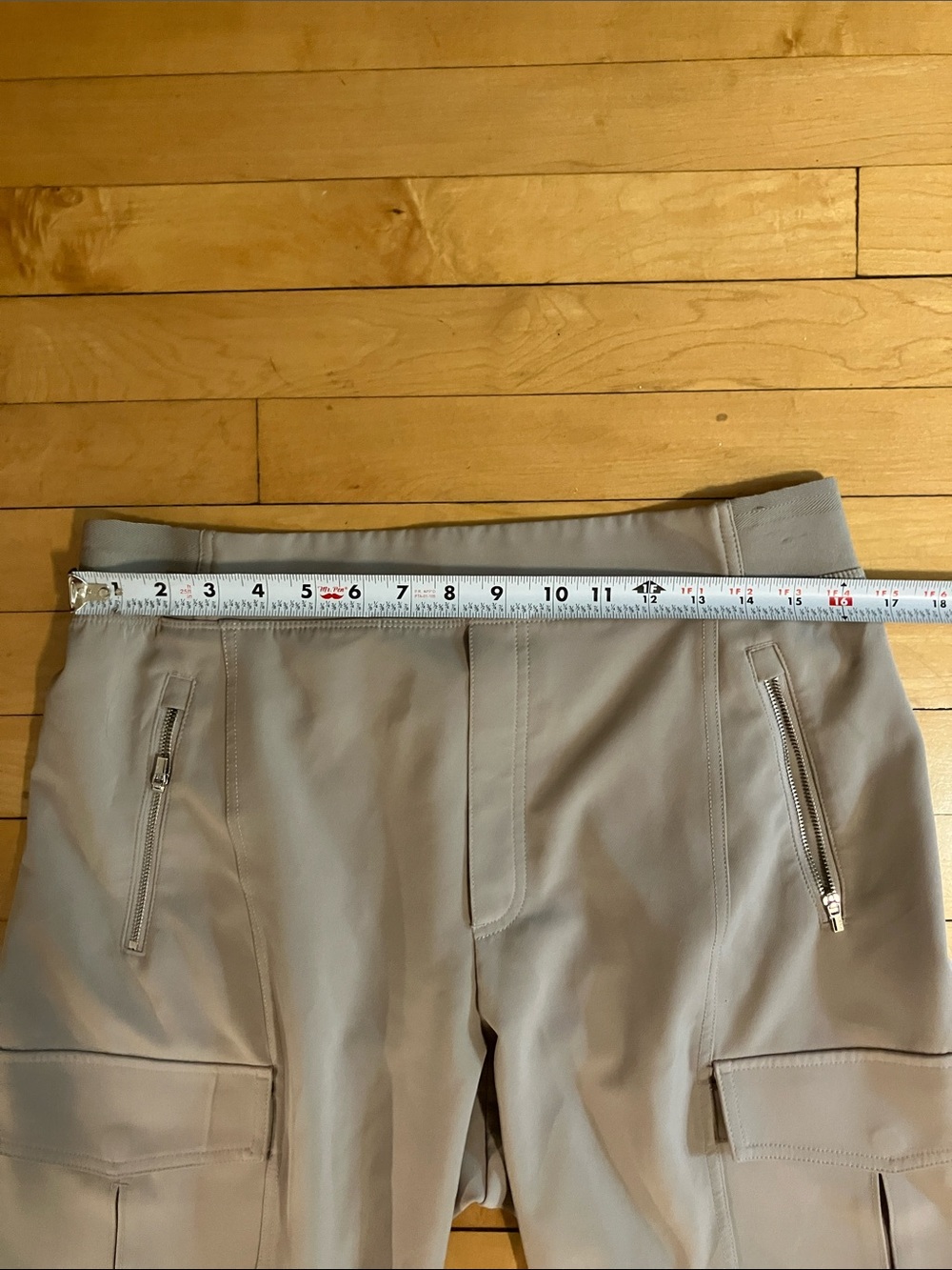 Athleta Endless Cargo Pants in Taupe Brown Size 12 Tapered Athleisure Relaxed - Picture 10 of 15